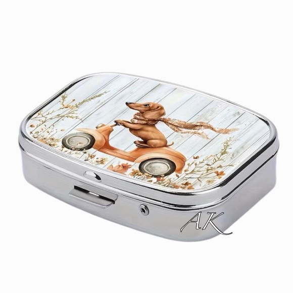 Dachshund Pill Box 🐾 Doxie Wiener - Picture 2 of 3